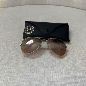 Ray-Ban AVIATOR CLASSIC Sunglasses 😎